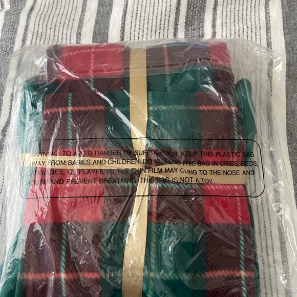 New pajamas - Picture 3 of 3